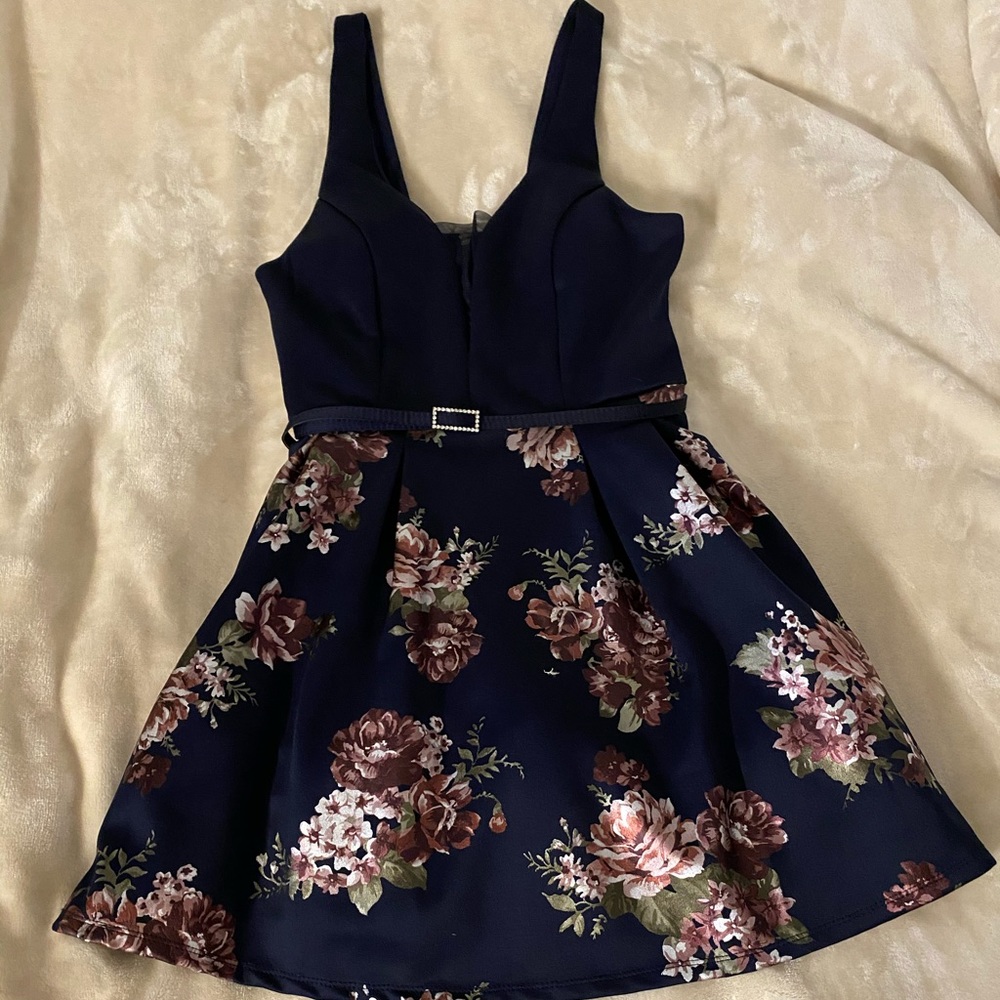 Formal short dress